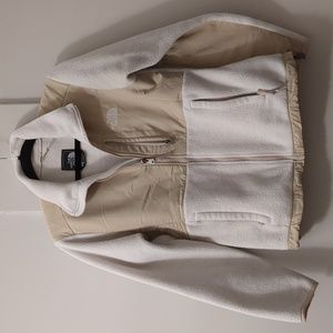 The North Face, Beige Fleece. Women's Small